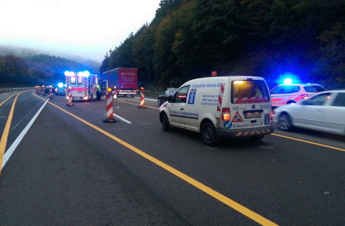 Baustellenmitarbeiter auf der A7 tödlich verletzt