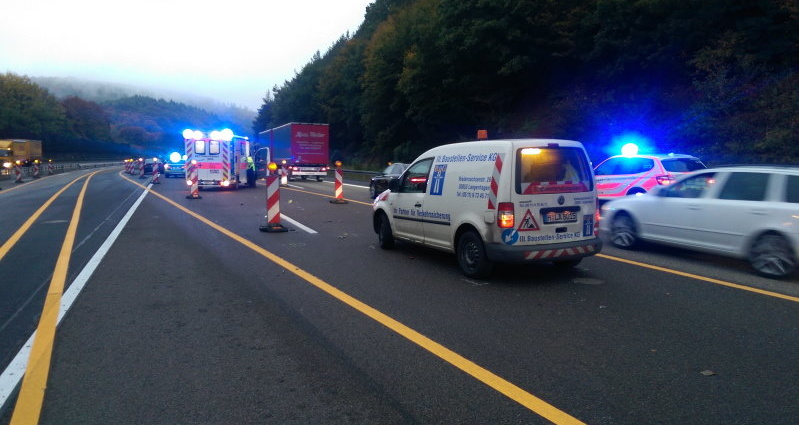 Baustellenmitarbeiter auf der A7 tödlich verletzt