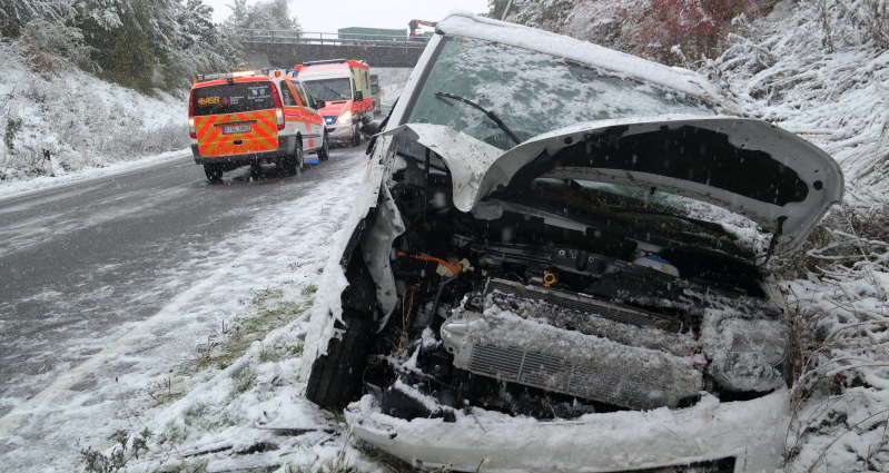 B251: Glätteunfall bei Istha