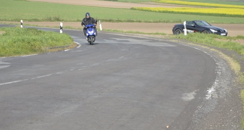 Lauernde Gefahr für Zweiradfahrer