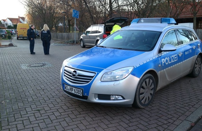 81-jähriger wird von Paketdienst überrollt – Lebensgefahr