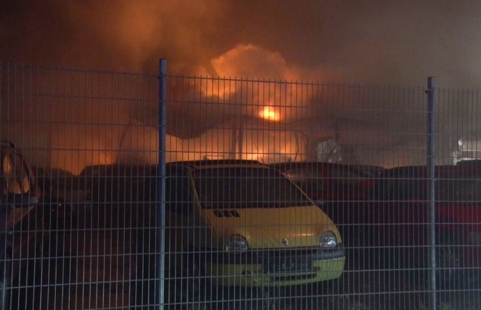 Großbrand in Waldeck Frankenberg – Lackiererei stand in Vollbrand