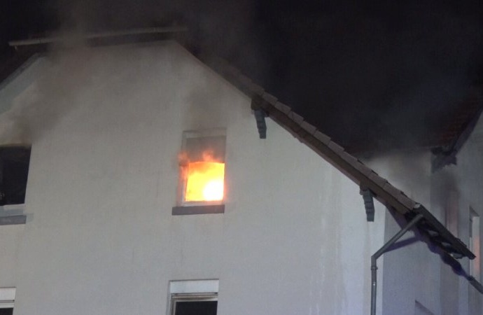 Feuer zerstört Wohnhaus in Guxhagen