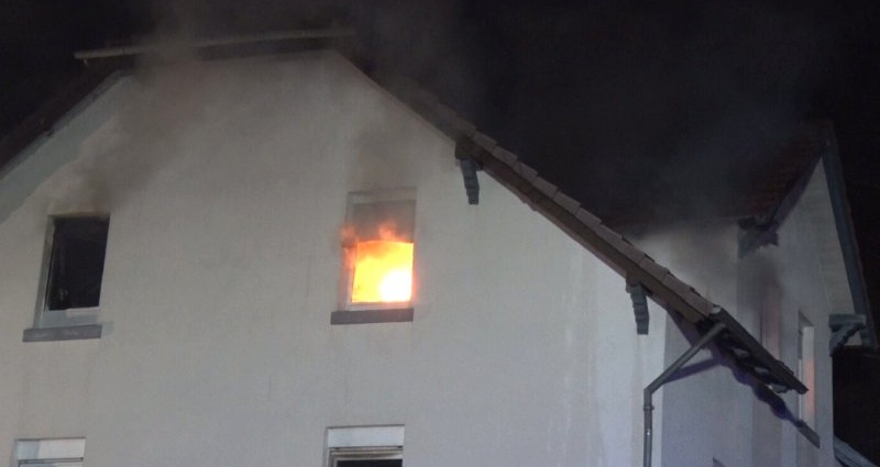 Feuer zerstört Wohnhaus in Guxhagen