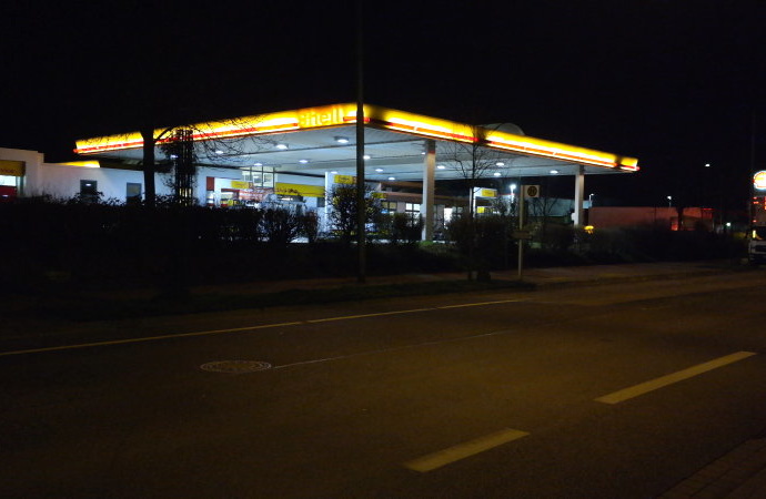 Bettenhausen: Raubüberfall auf Shell-Tankstelle