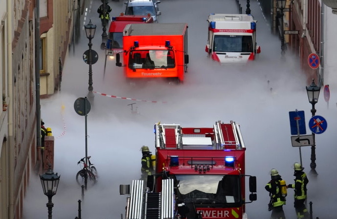 Gefahrguteinsatz: Feuerwehr versinkt im Nebel