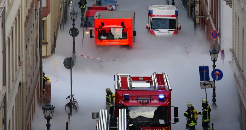 Gefahrguteinsatz: Feuerwehr versinkt im Nebel