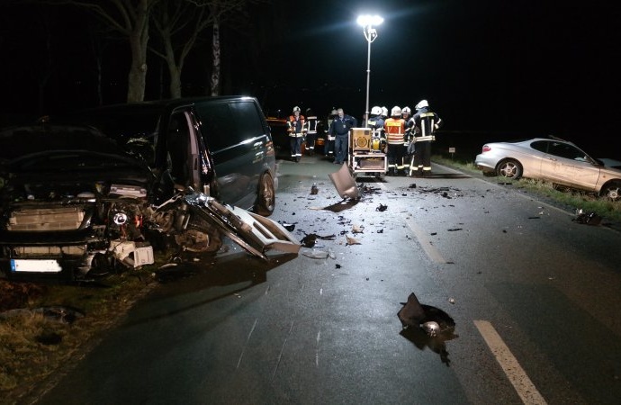 Vier Verletzte nach Unfall an Heiligabend