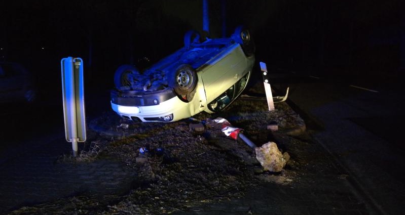 Unfall auf B83: Frau fuhr ohne Führerschein, alkoholisiert und ohne Versicherung