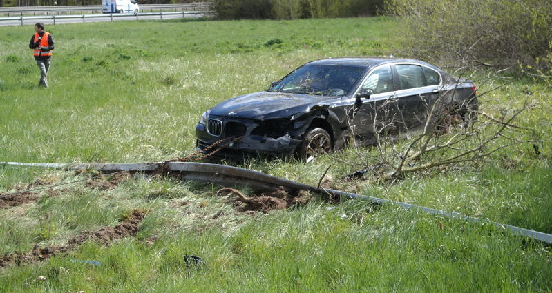 Unfall: Bis zu 250 km/h – Polizei verfolgte Autodieb
