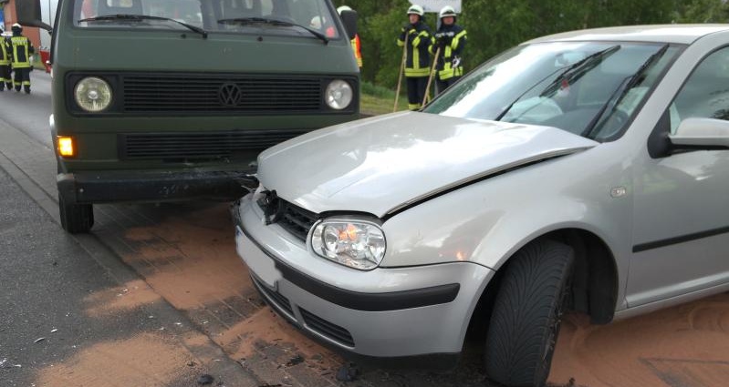 Zwei Verletzte nach Unfall in Helsa