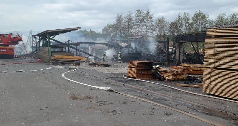 Waldkappel: 2 Millionen Euro Sachschaden nach Großbrand in Sägewerk