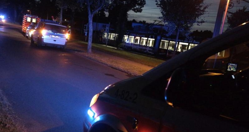Kaufungen: 78-Jähriger von Straßenbahn erfasst und verletzt