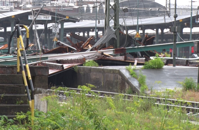KS: Hauptbahnhof nach Unwetter gesperrt