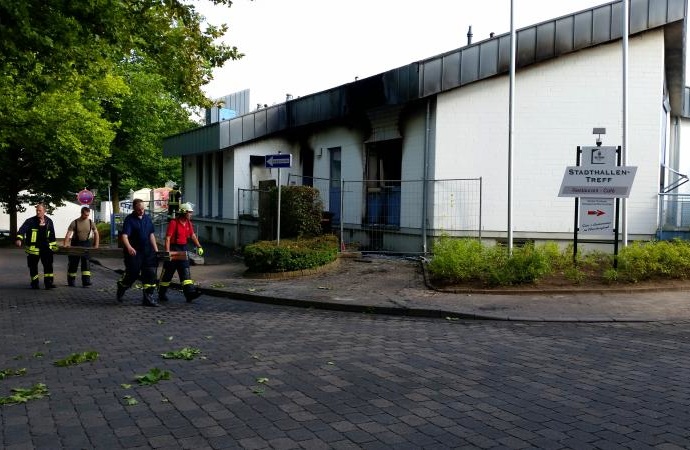 Höxter: Feuer drohte auf Stadthalle überzugreifen – Brandstiftung?