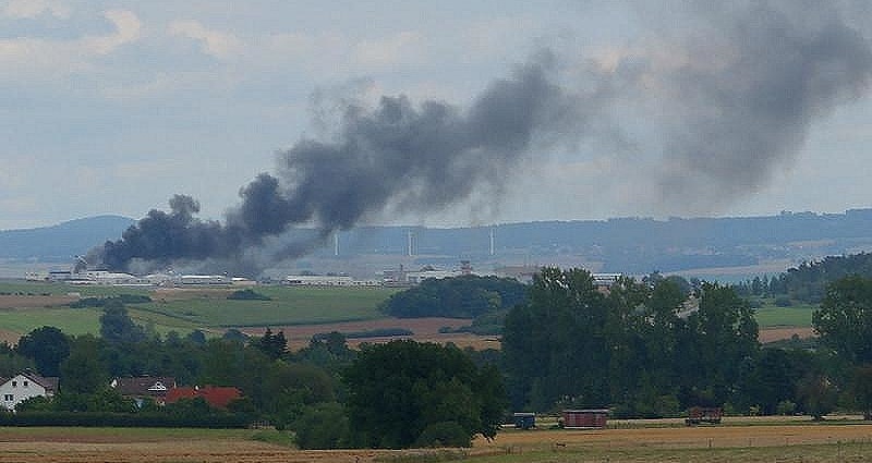 Calden: Großbrand in Flüchtlingsunterkunft – Viele Verletzte