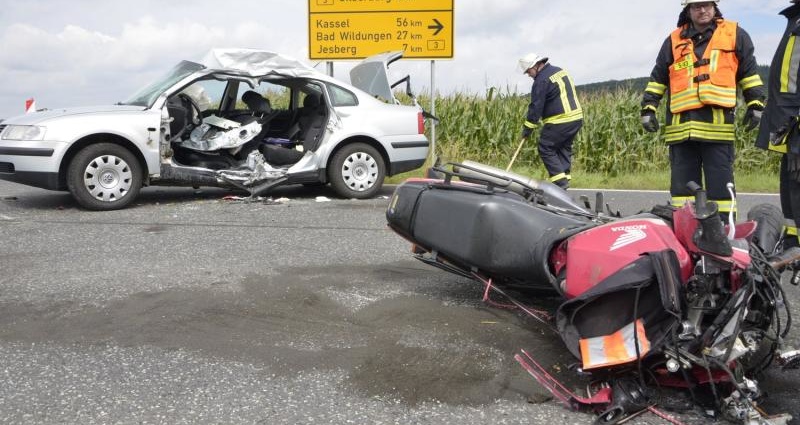 B3: Tödlicher Unfall – 87-jähriger übersah Motorradfahrer