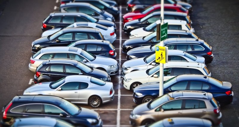 Händlerkauf vs. privater Kauf eines Fahrzeugs – Nicht nur eine Frage des Kaufpreises