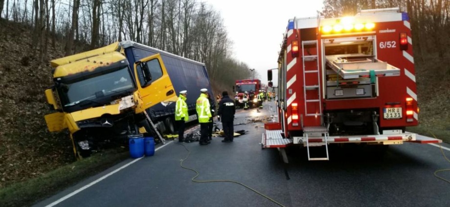 Tödlicher Unfall auf der B254