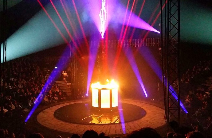 Flic Flac: Heiße Show und Toilettenpapier im Publikum