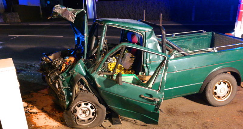 Fahrer kracht in Hauswand – Tödlicher Unfall in Dissen