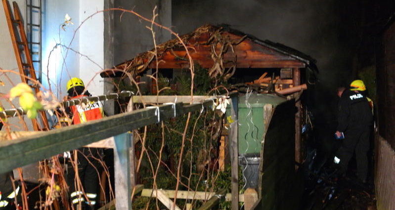 Silvesternacht: Feuerwehr rettet Wohnhaus in letzter Sekunde