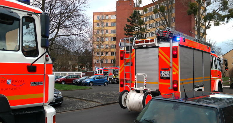KS: Zwei Verletzte nach Brand im Hochhaus