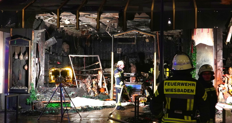 Wi: Ladengeschäft in der Innenstadt ausgebrannt