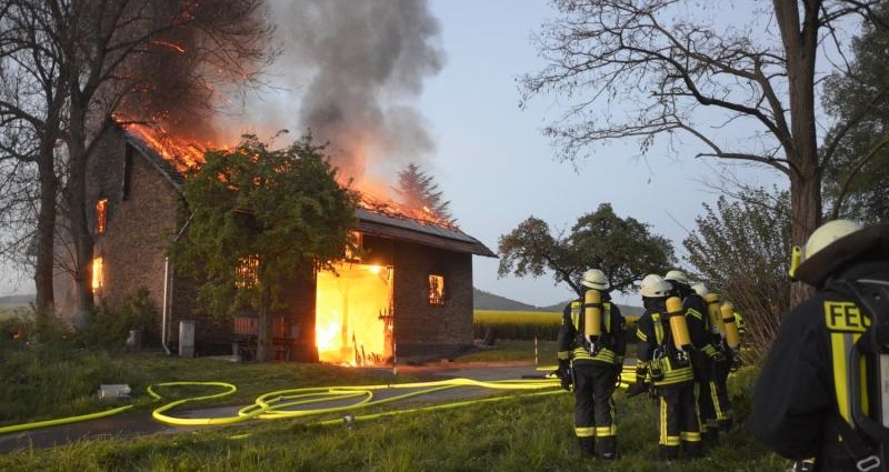 Scheune bei Mardorf ausgebrannt