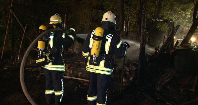 Bad Emstal: Brandstifter hält Feuerwehr auf Trab