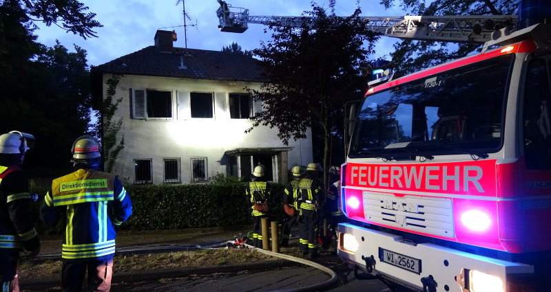 Wi: 200.000 Euro Sachschaden nach Wohnhausbrand
