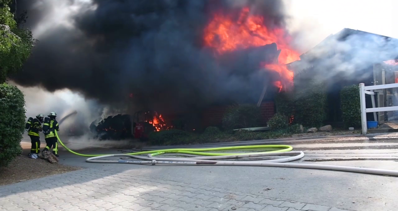 Westhessen: Eine Million Euro Sachschaden nach Großbrand – 10 Verletzte