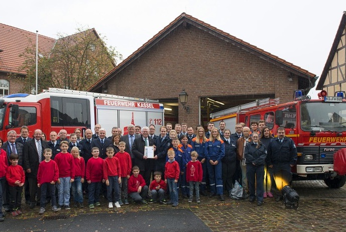 Freiwillige Feuerwehr Kassel-Nordshausen/Brasselsberg wird mit „Hector“ Feuerwehr des Monats