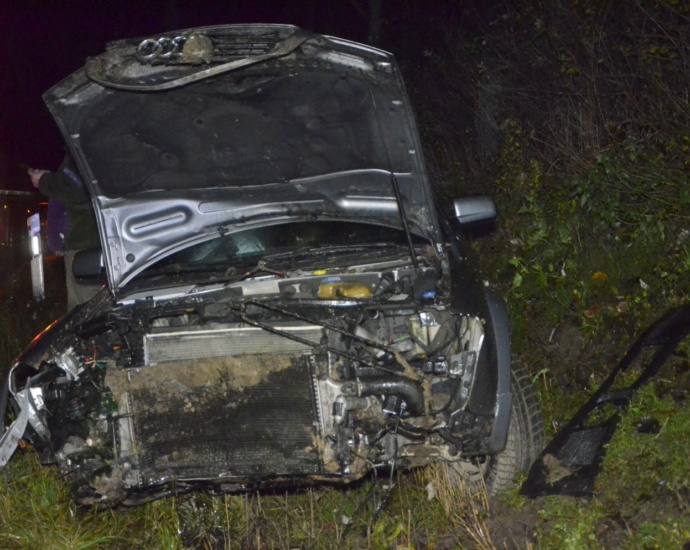 Verkehrsunfall am Kiliansblick: Pkw über A7 geschleudert