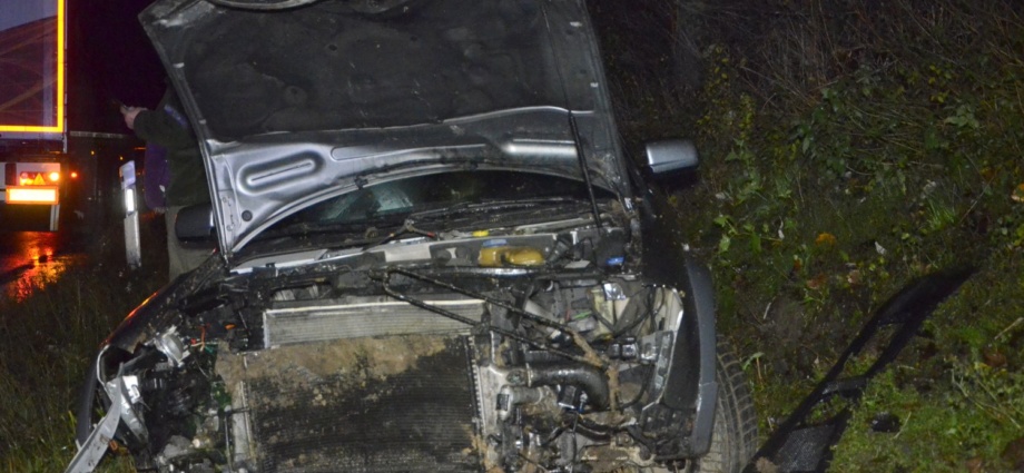 Verkehrsunfall am Kiliansblick: Pkw über A7 geschleudert