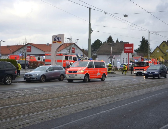 KS: Reizgas in Drogeriemarkt – 14 Verletzte