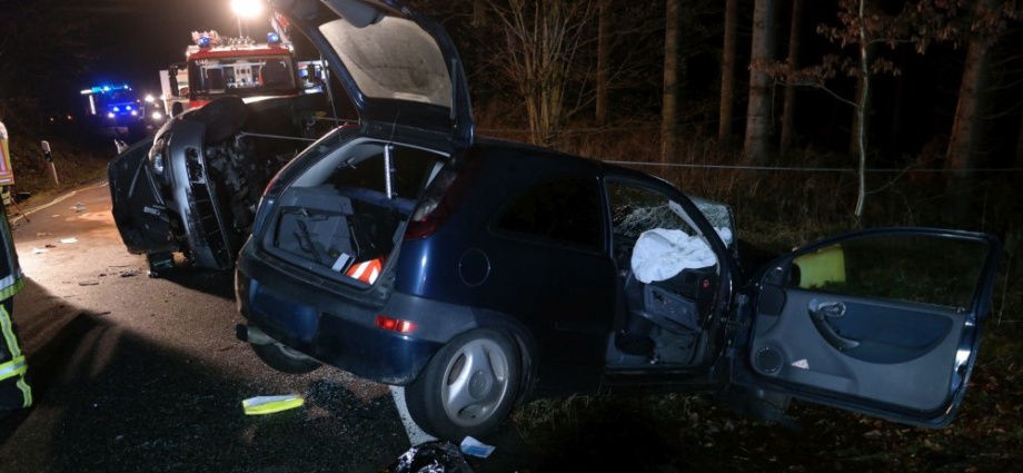 Schwerer Unfall bei Helsa – Vier Verletzte