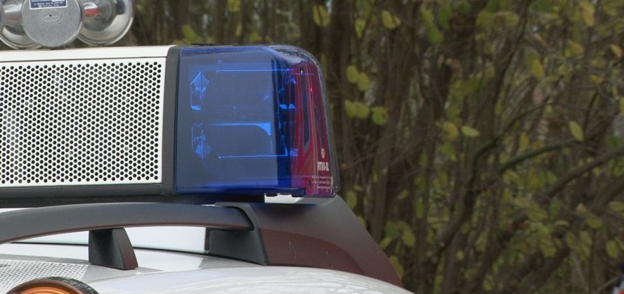 Alleinunfall auf B7 bei Espenau – Autofahrerin war alkoholisiert