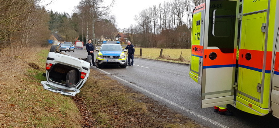 WOH:  Zwei Leichtverletzte auf B251 bei Ippinghausen