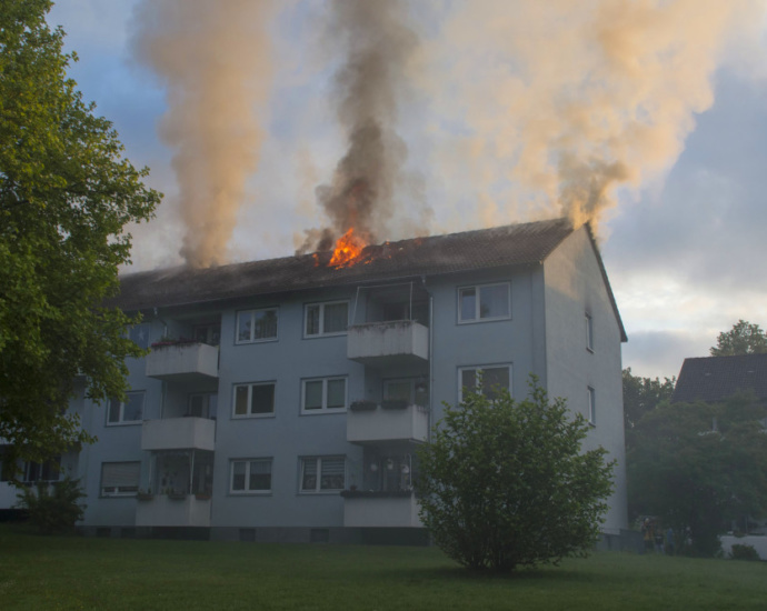 Dachstuhl brannte in Baunatal
