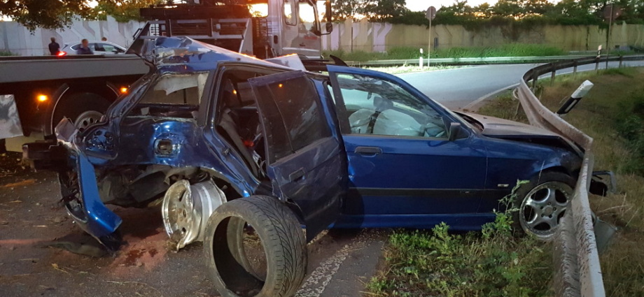 A49: Schwerer Unfall in Höhe Baunatal-Süd – Fahrer schwer verletzt