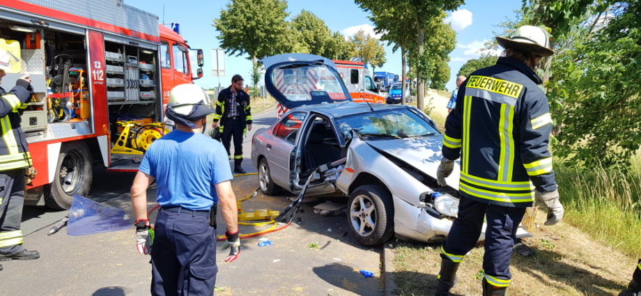 Schwerer Unfall in Calden – Zwei Verletzte