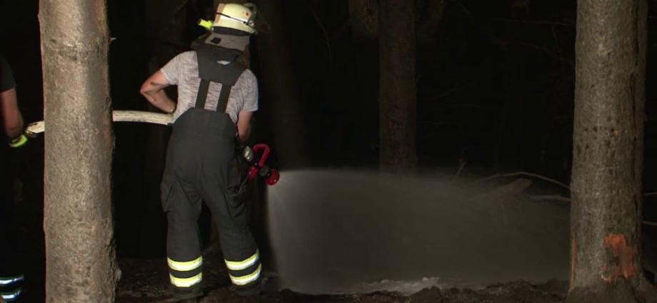 Waldbrand in Baunatal – Rund 600 Helfer im Einsatz