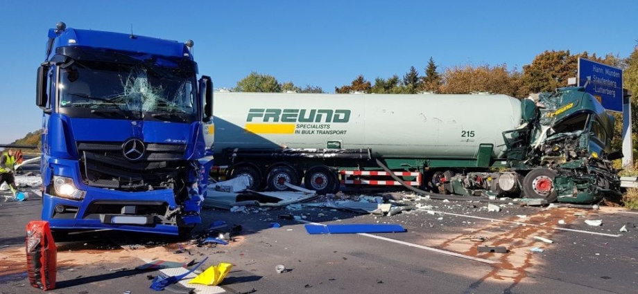 A7: Unfall mit drei LKW bei Lutterberg (Video)