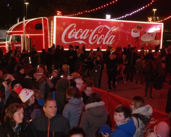 Coca-Cola Weihnachtstruck Tour in Kassel (Video)