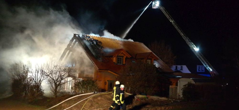 Lütersheim: Mann kommt bei Wohnhausbrand ums Leben (Video)