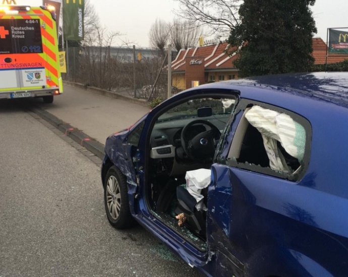 KS: Neun Beteiligte bei Unfall auf der Kohlenstraße