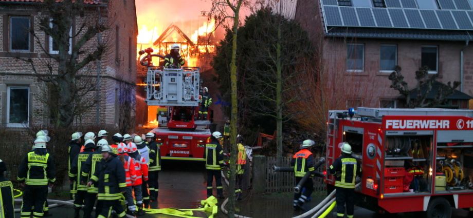 Silvesternacht: Neujahr startet in Waldeck Frankenberg mit Bränden (Video)