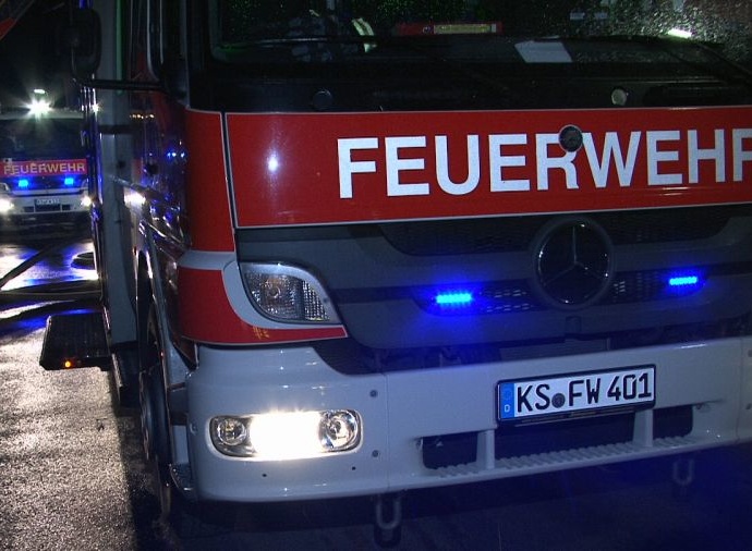 KS: Weihnachtsbaum brannte im Wohnzimmer – 10.000 Euro Sachschaden