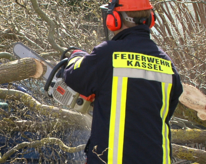 So bereiten Sie sich auf das Unwetter vor – Wann ruft man die Feuerwehr ?